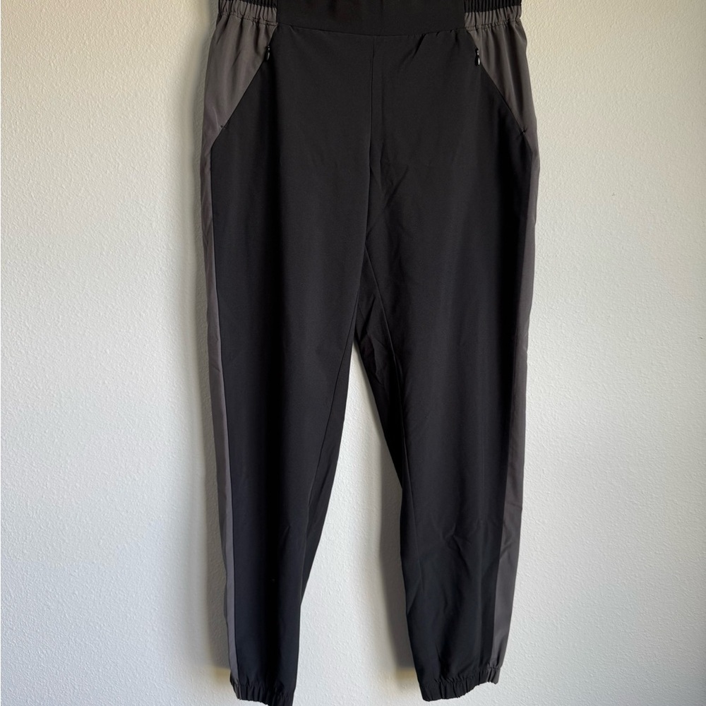 Fabletics Women's Black and Grey Joggers Size Small